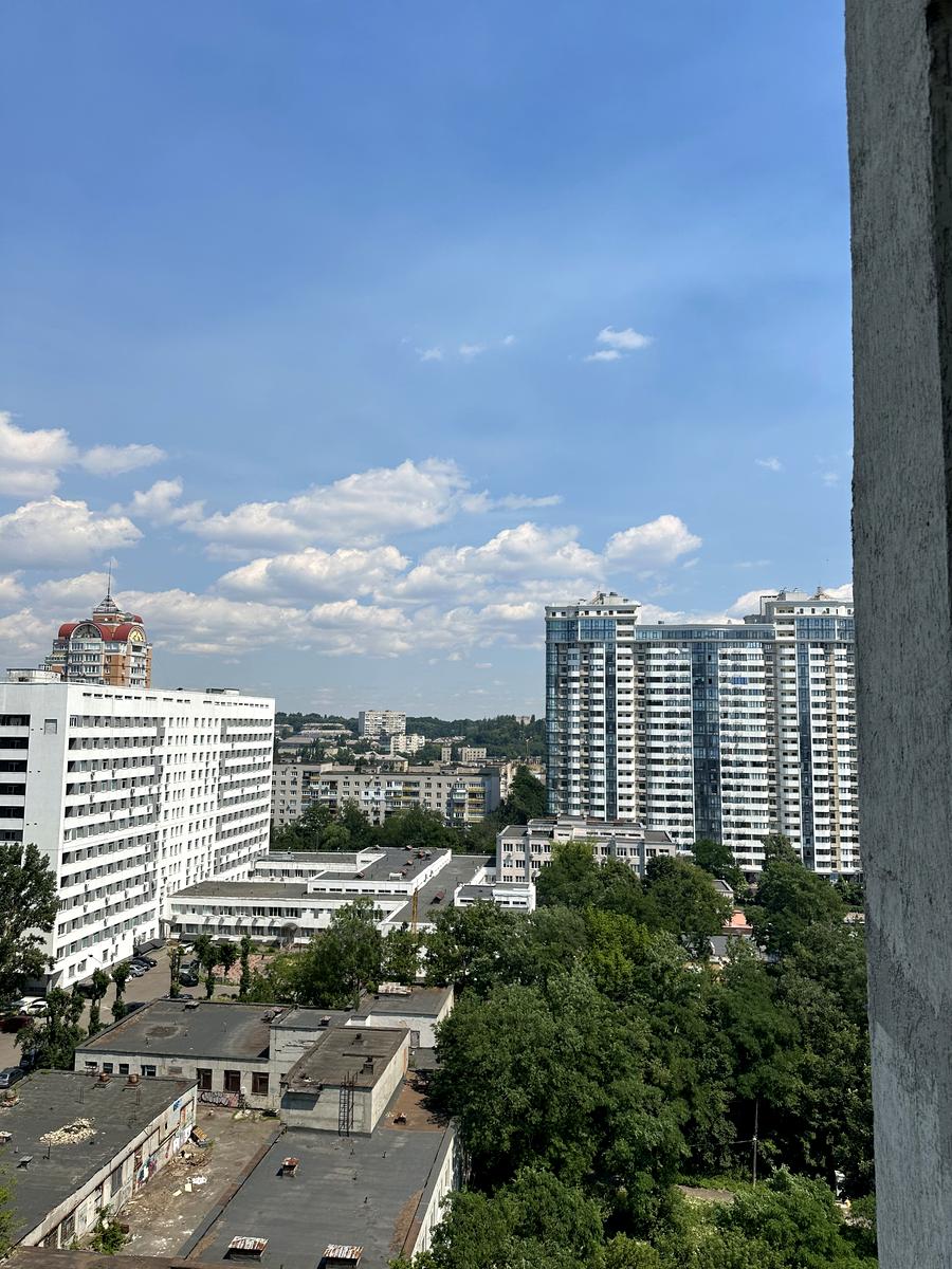 1869615467206110
