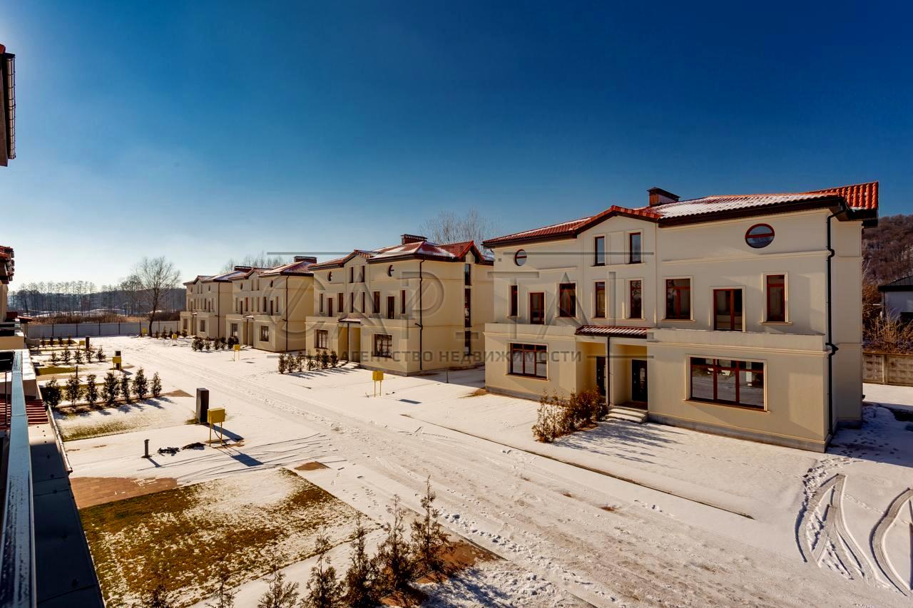 1869676694869259