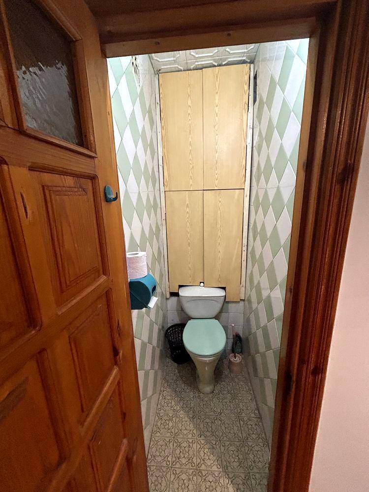 1869677527637131