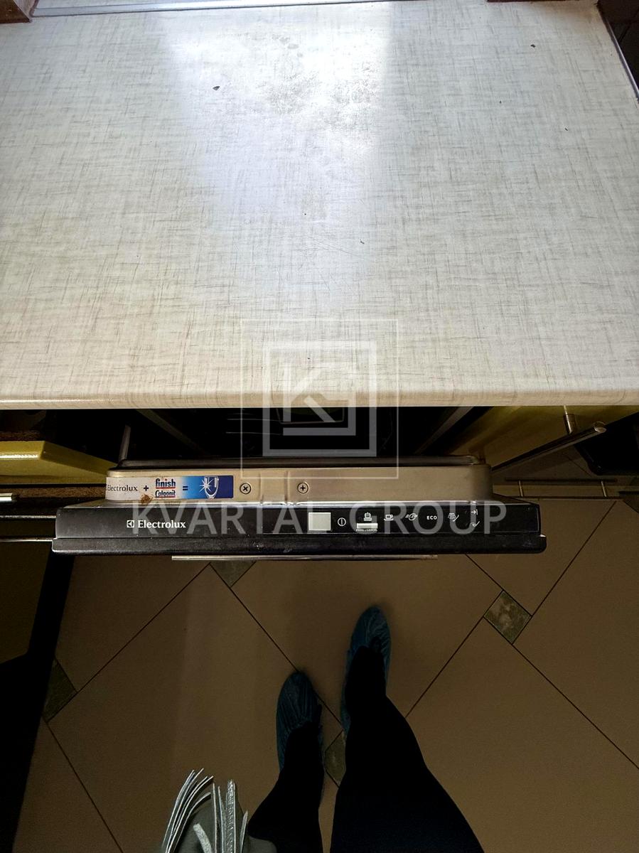 1869678062731078