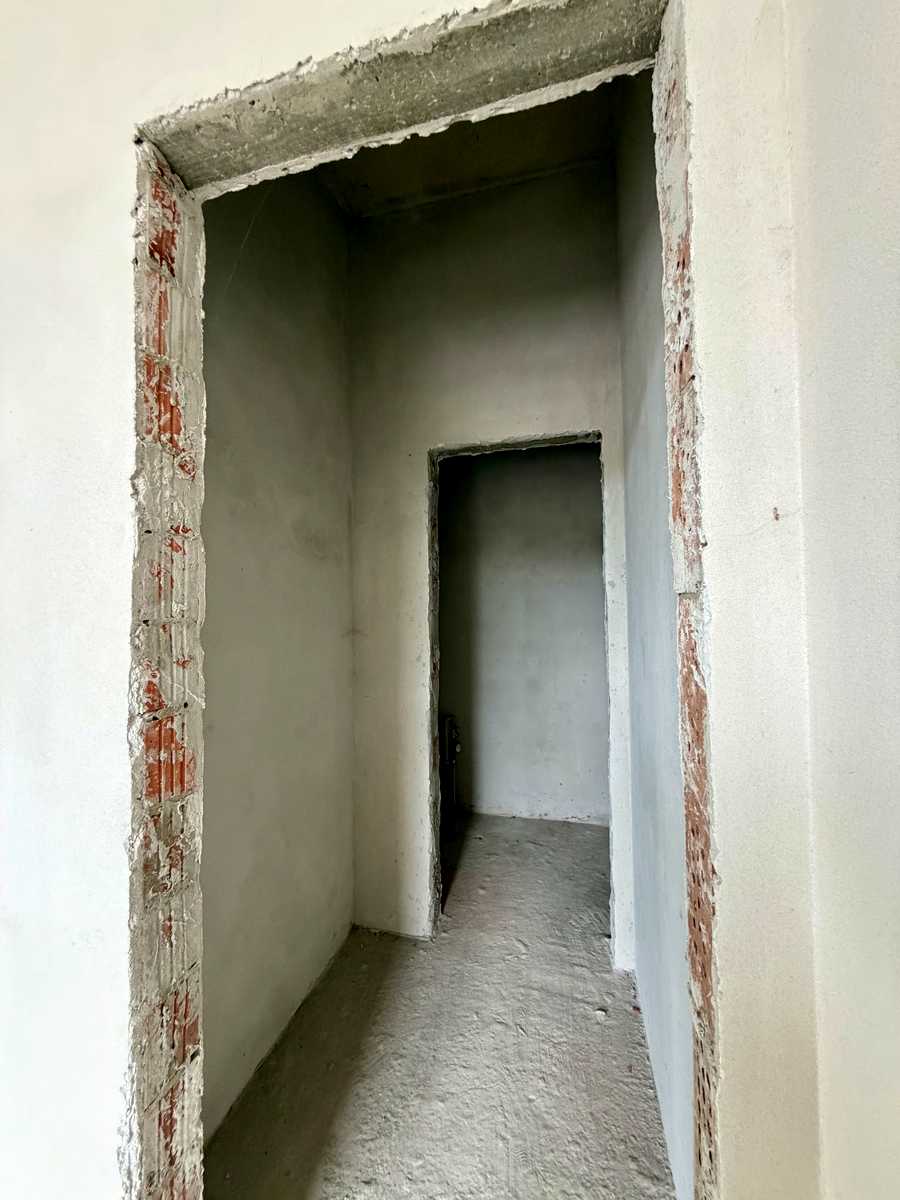 1869682717952752