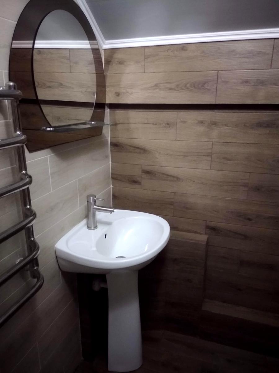 1869682770486819