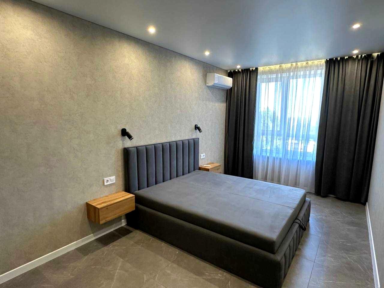 1869686183268756