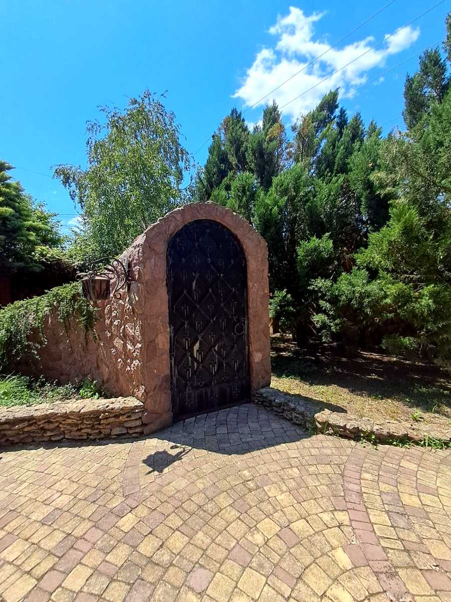1869686204309607