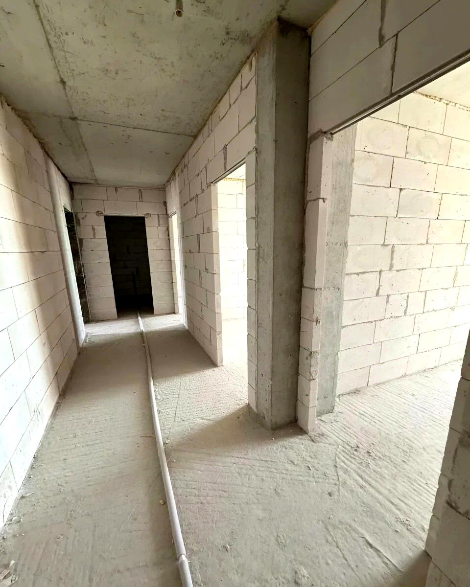 1869688411291977