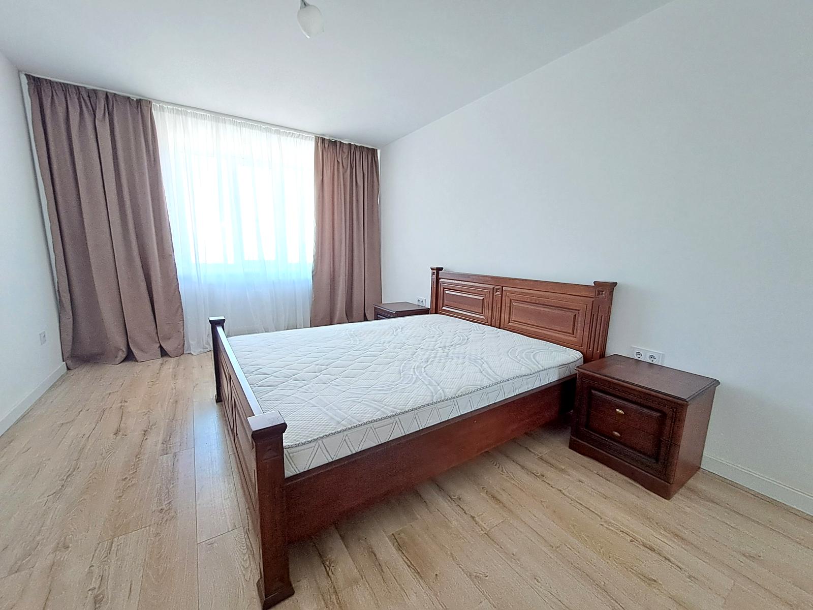 1869689696833771