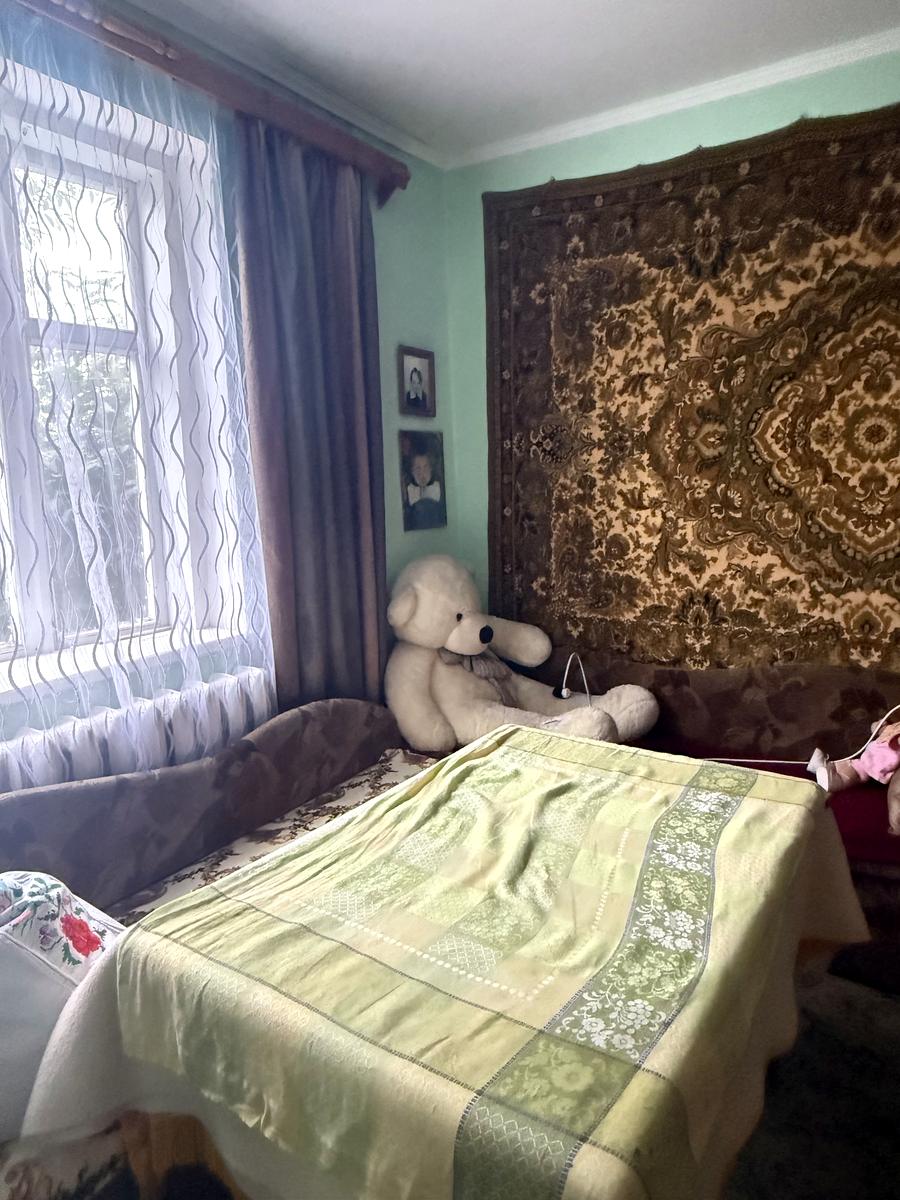 1869690670945219