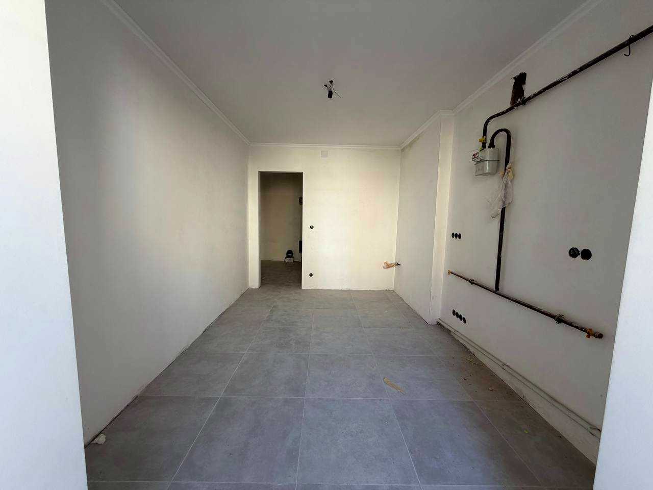 1869692542165012