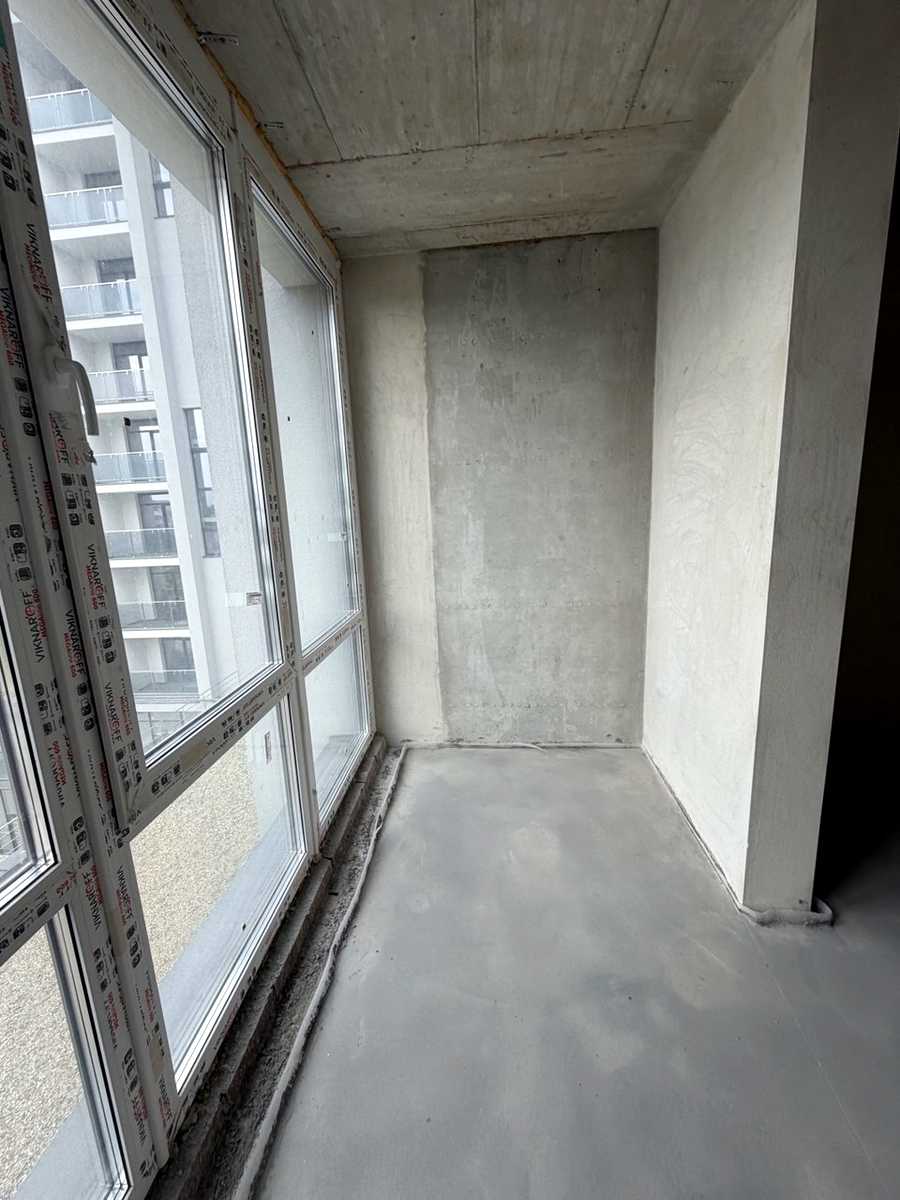 1869692842900881