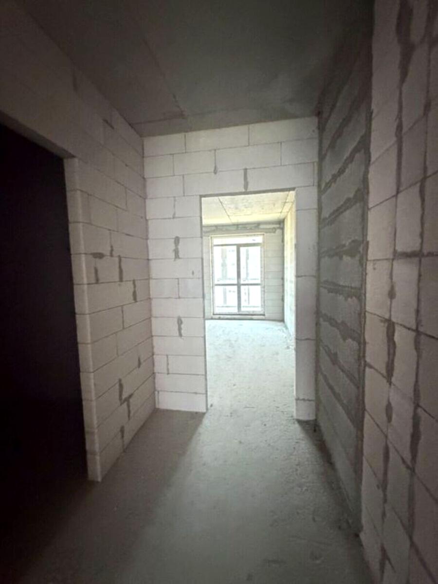 1869694347922445