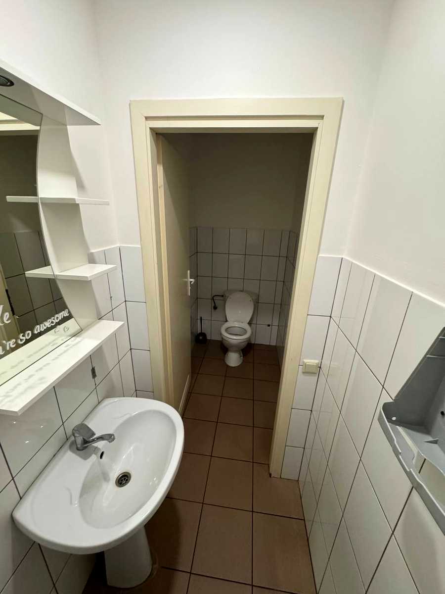1869695161856486