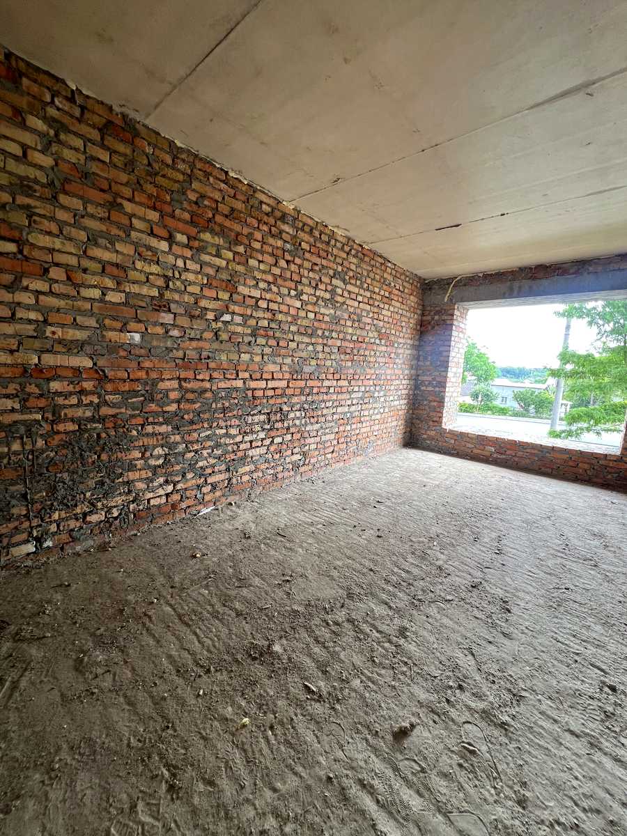 1869695741168040