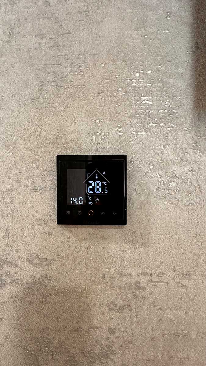 1869697002835499