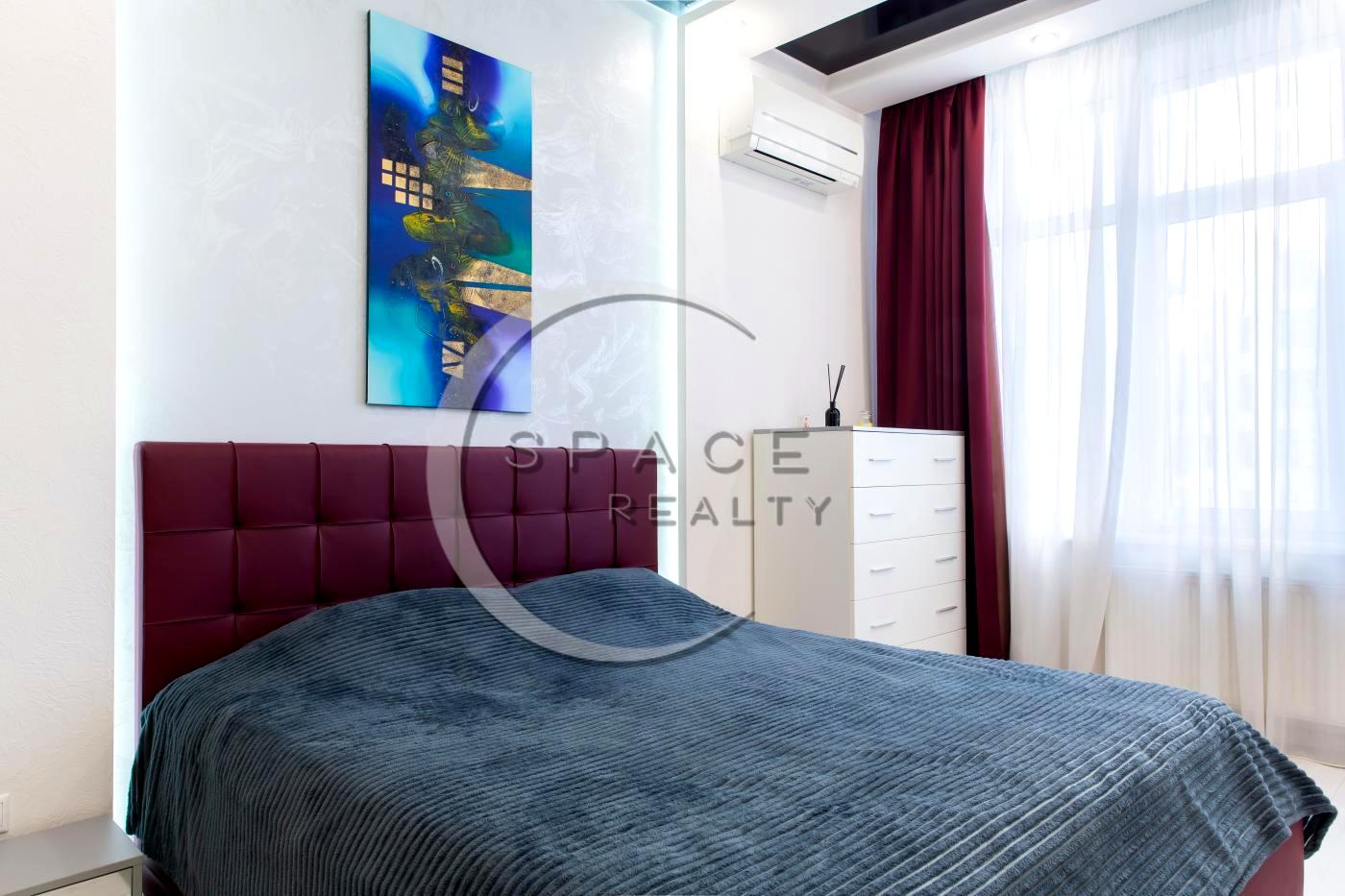 1869697489423298