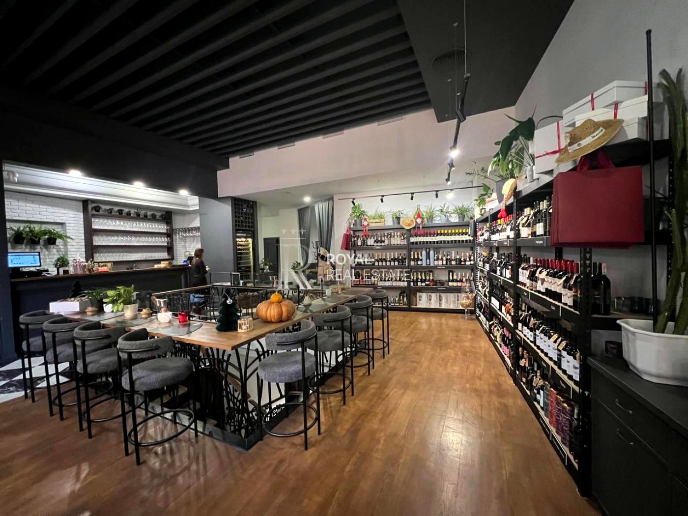 1869699403538771