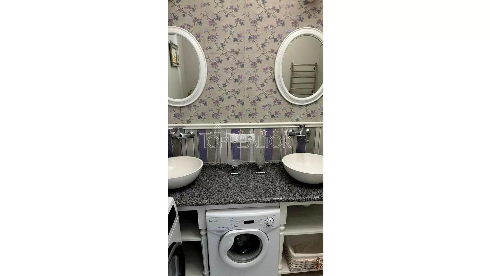 1869699653995348