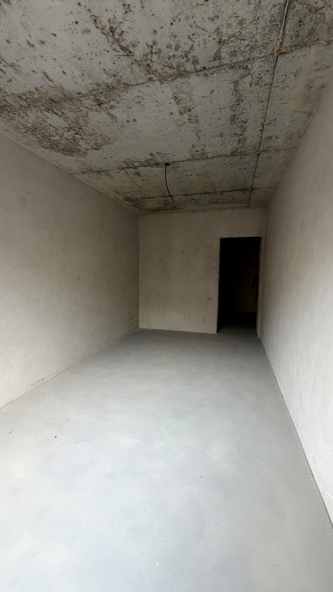 1869699765936054