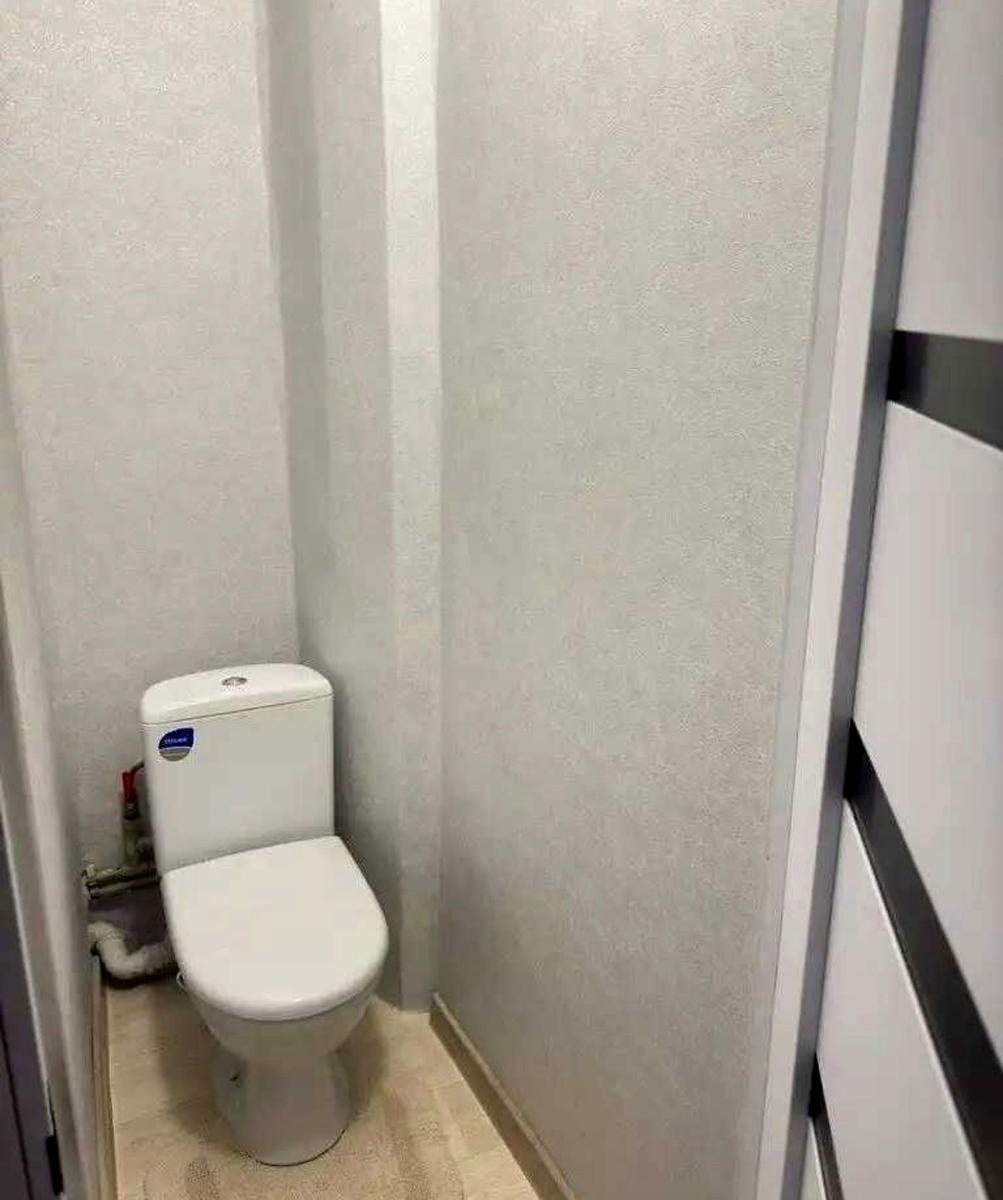 1869700158213490