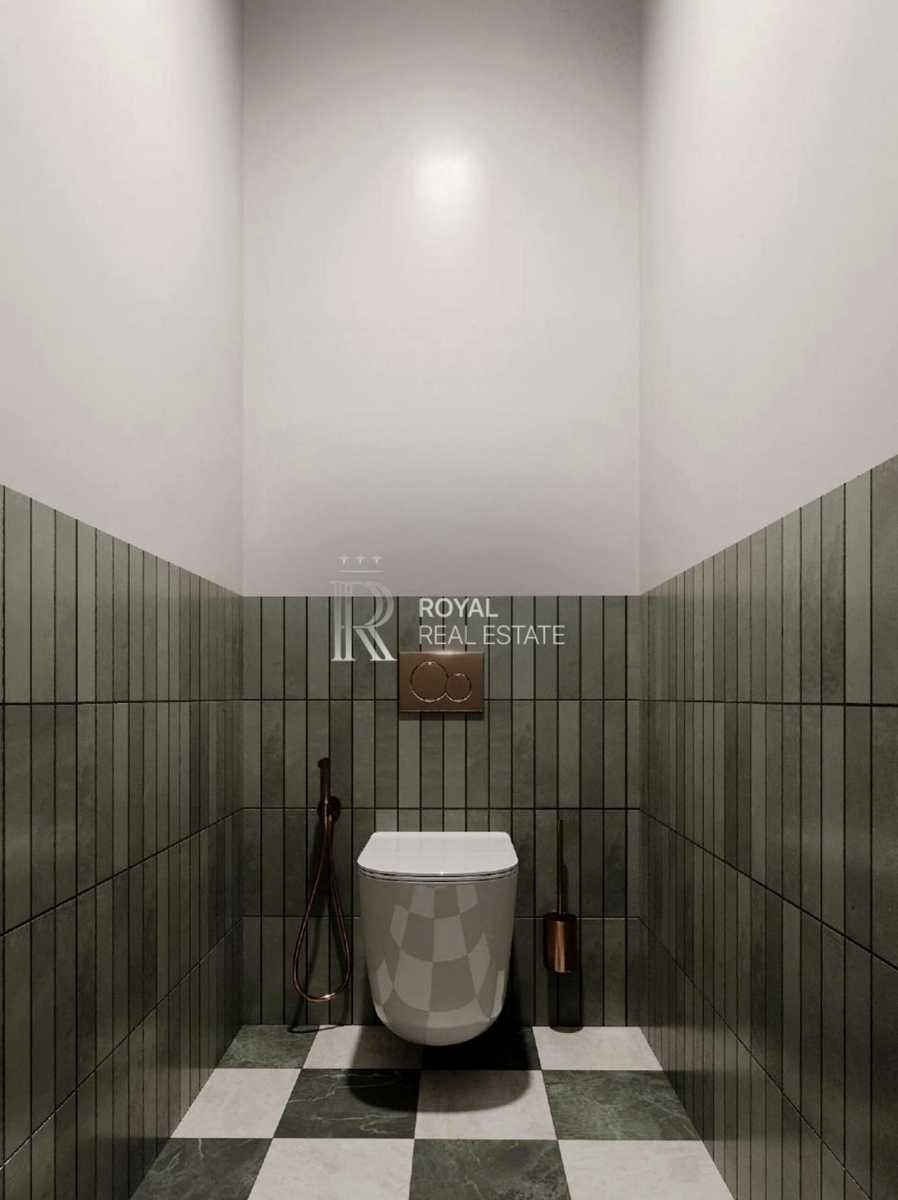 1869701418372186