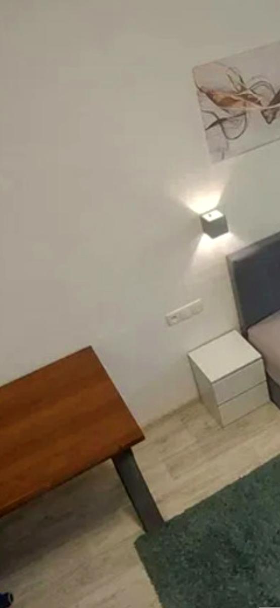 1869702003578515