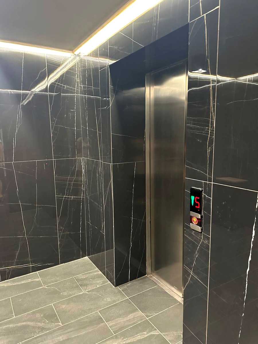 1869702311037805