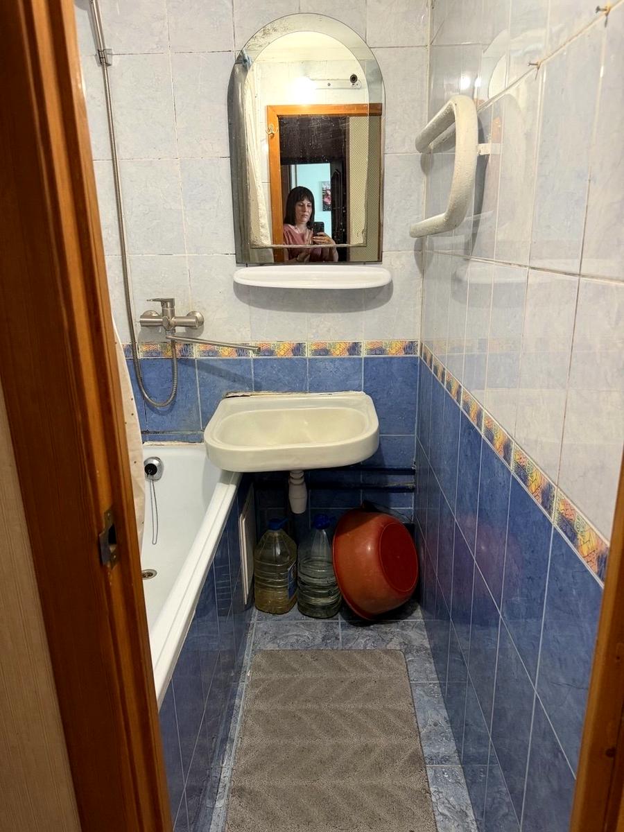 1869707743438535