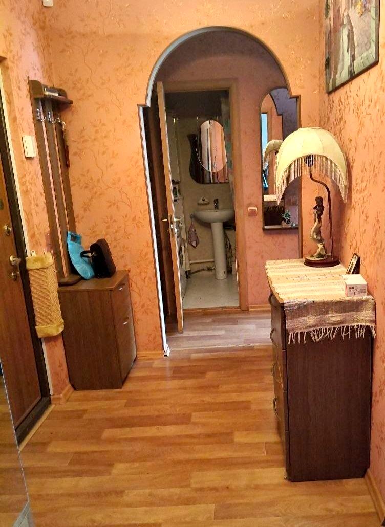 1869709636195765