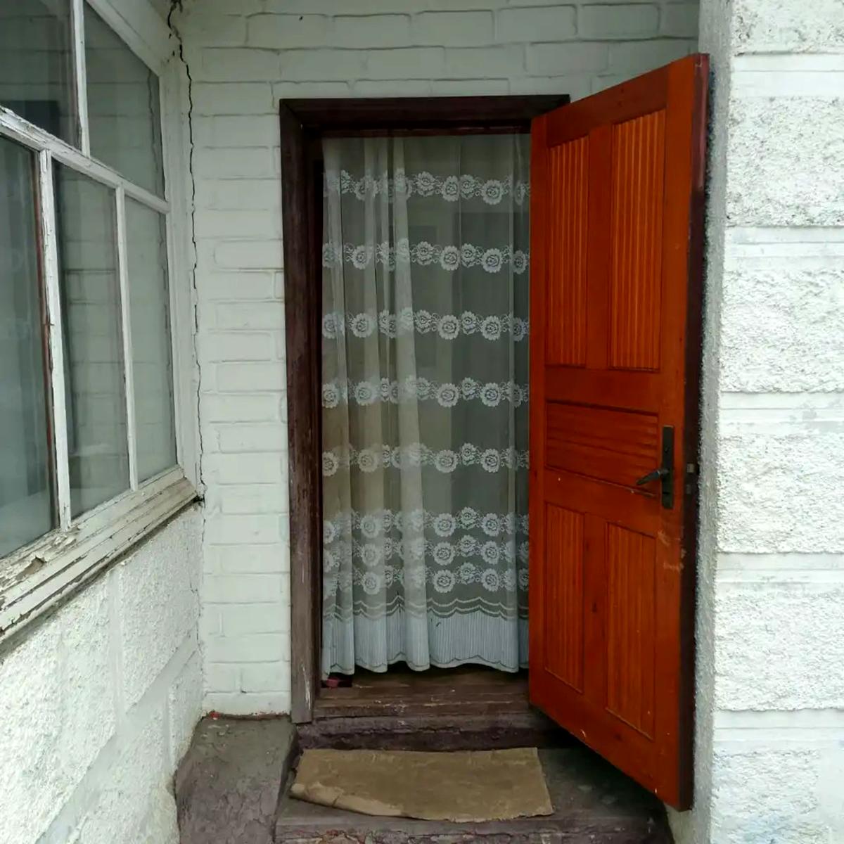 1869713858012525