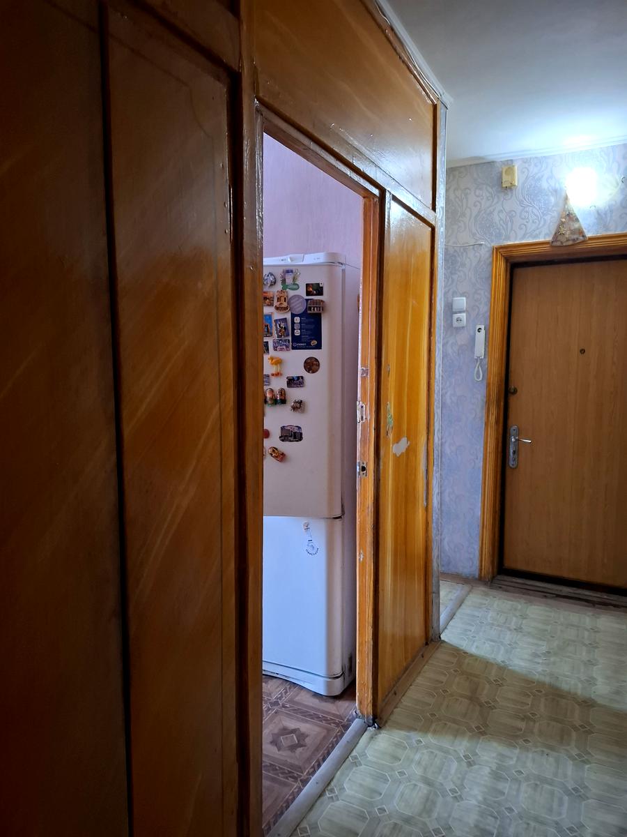 1869716384717531