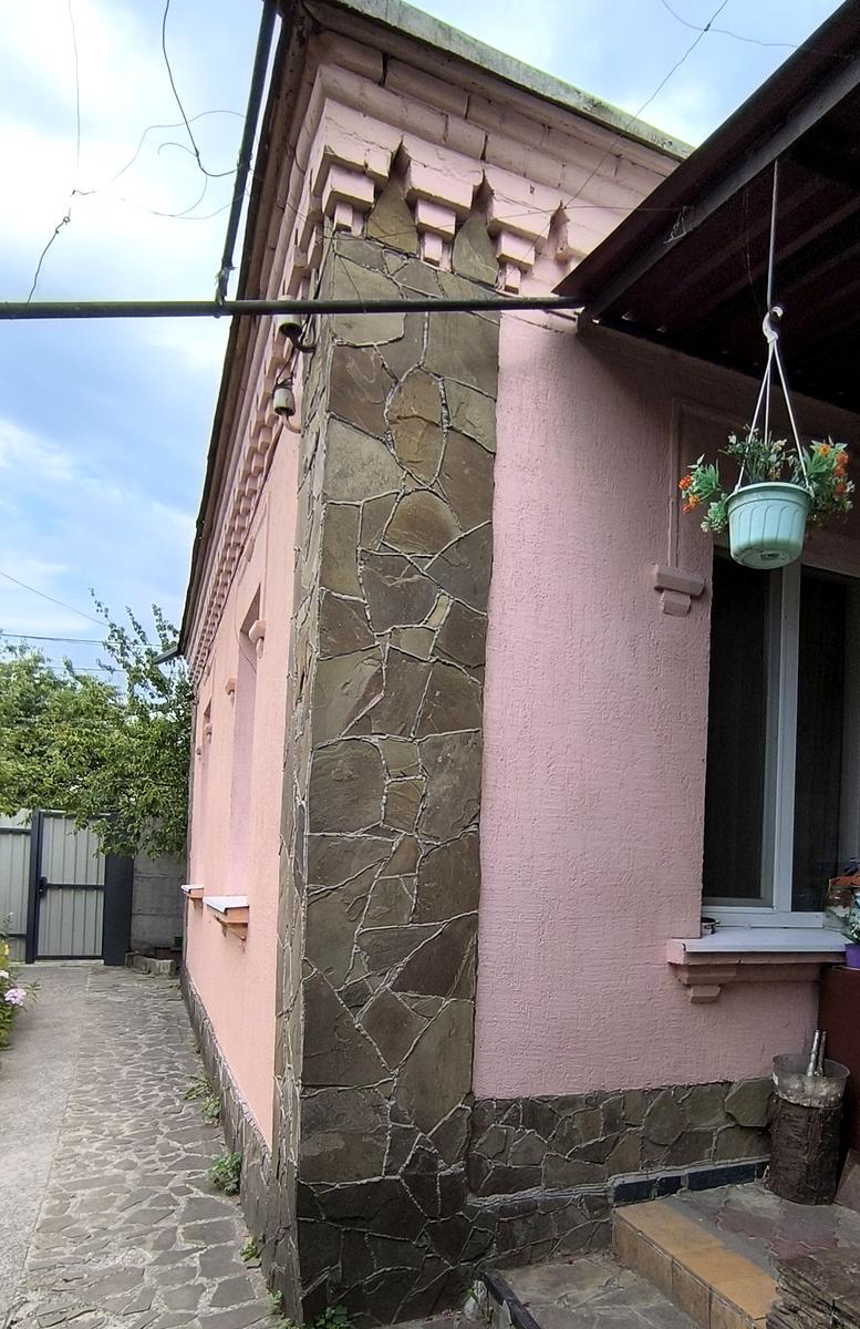 1869728241415405