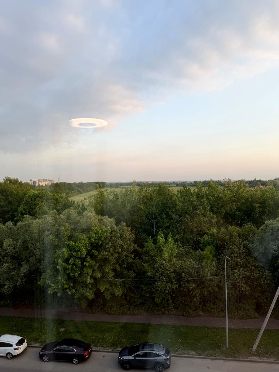 1869767440576839