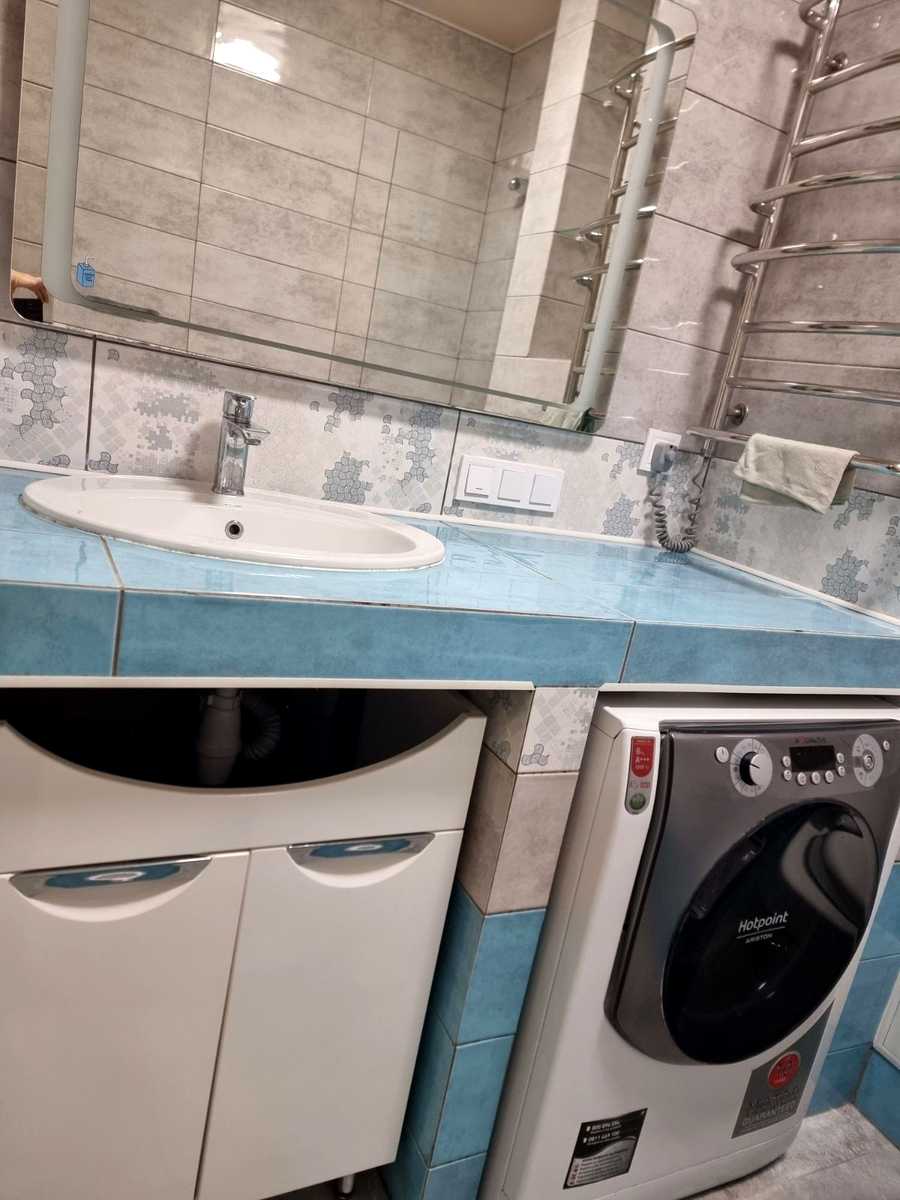 1869781328576123
