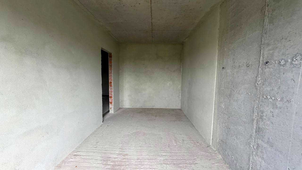 1869784316005129