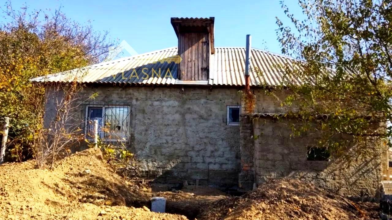 1869788436748787