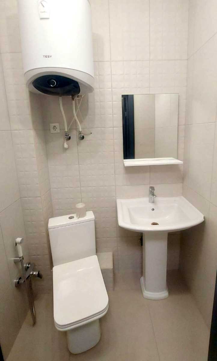 1869791492719942