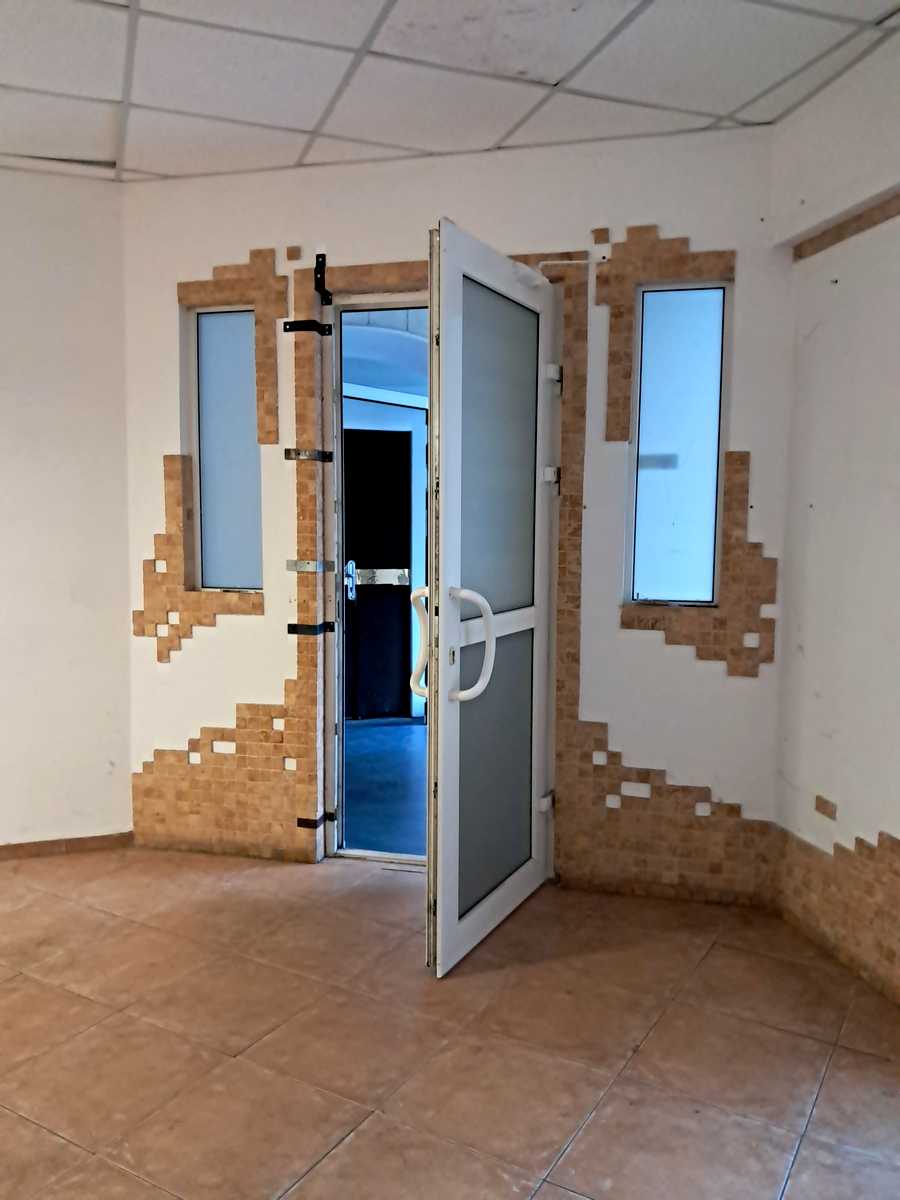 1869792610764916