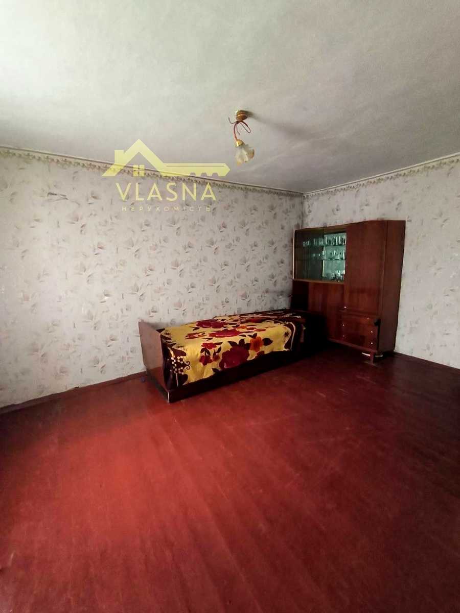 1869825605220532