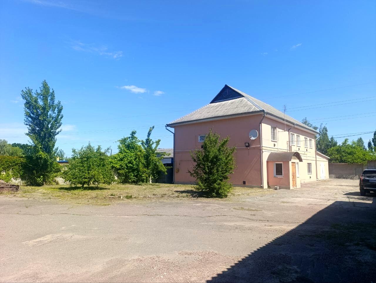 1869845667110397