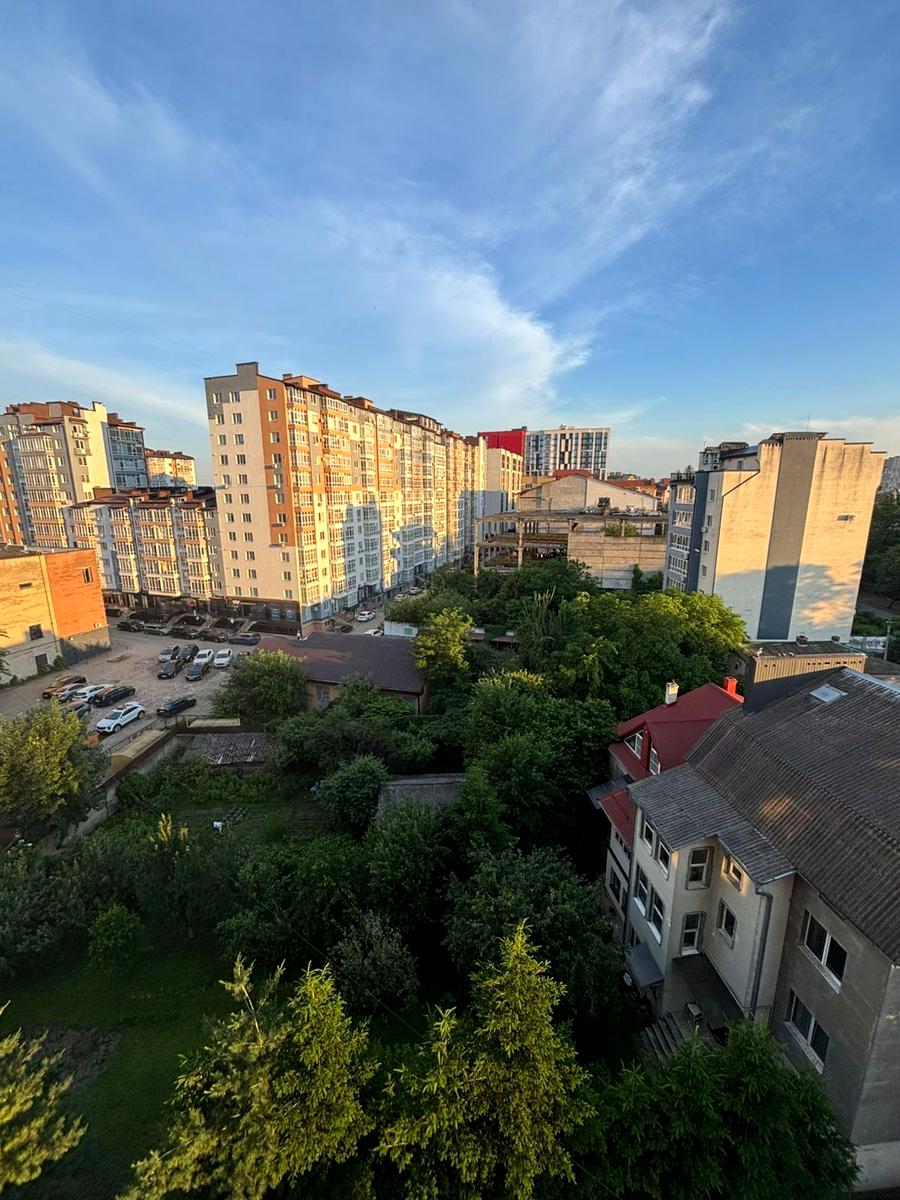 1869850567688743