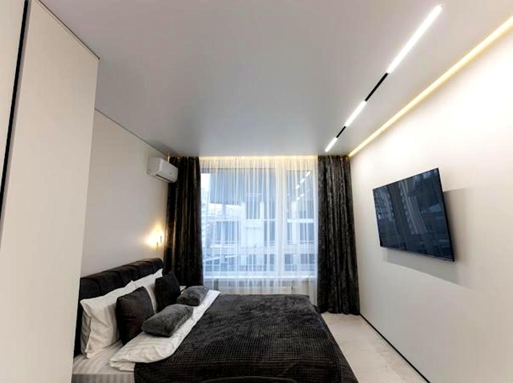 1869850992981912
