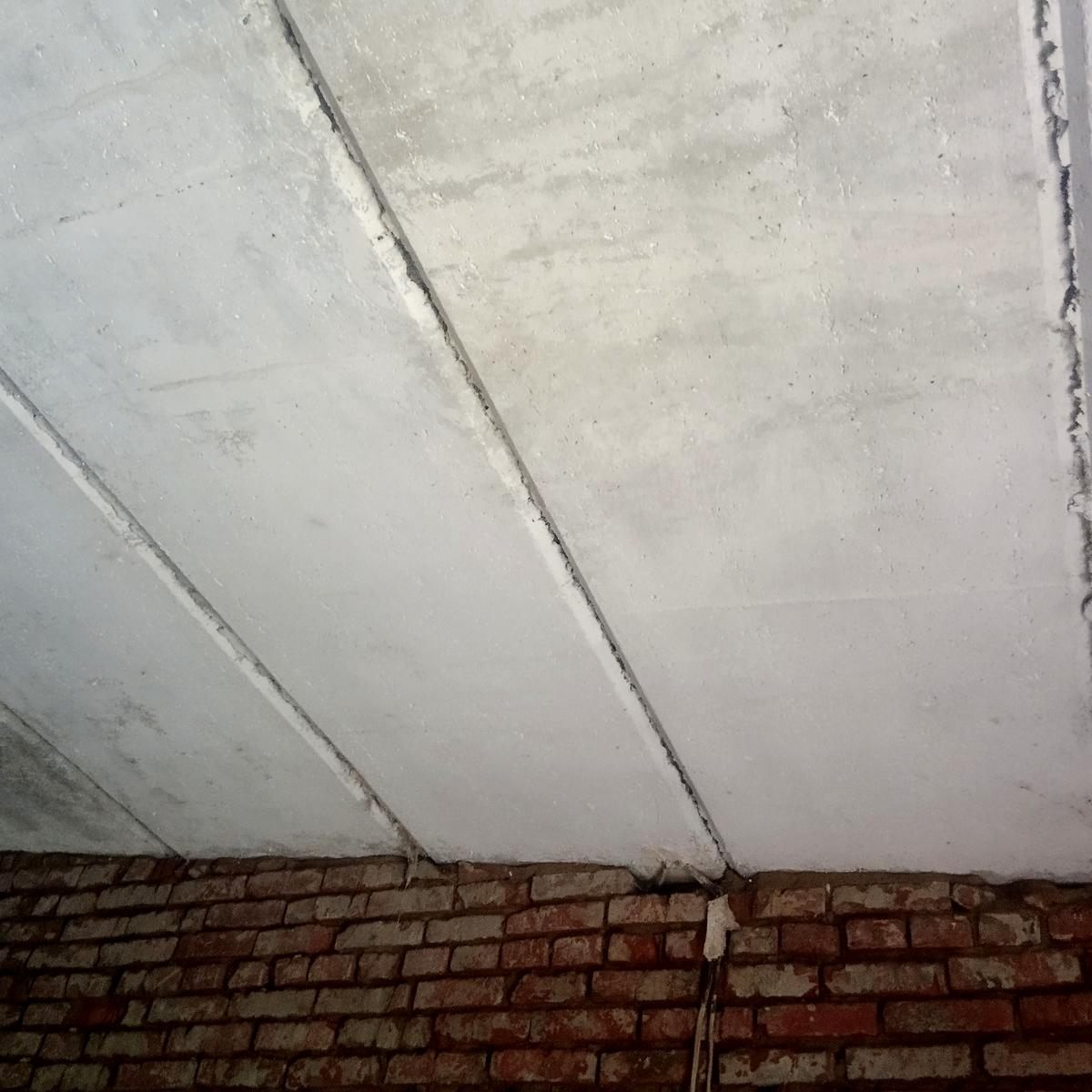 1869880245865730