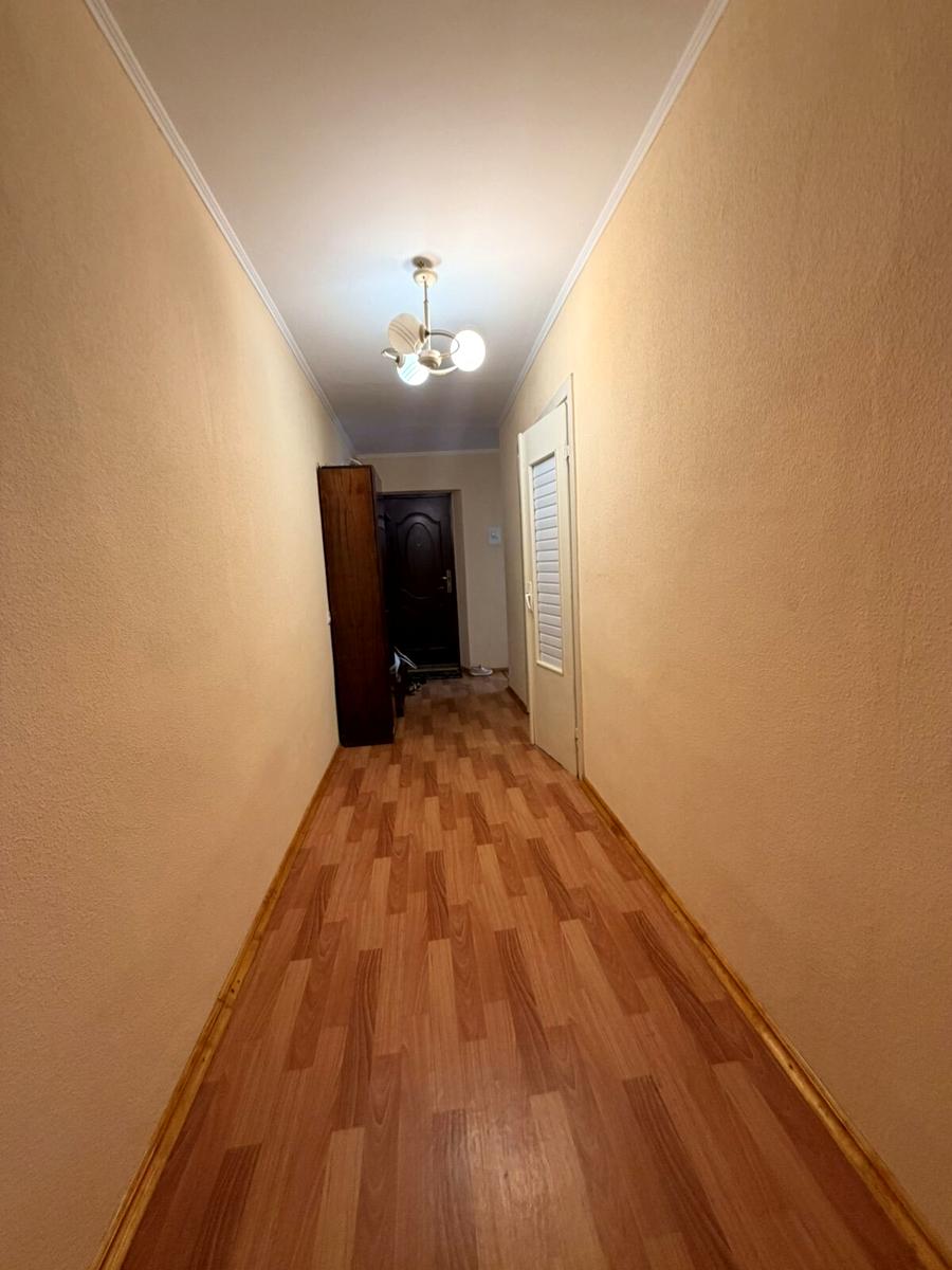 1869884962816167