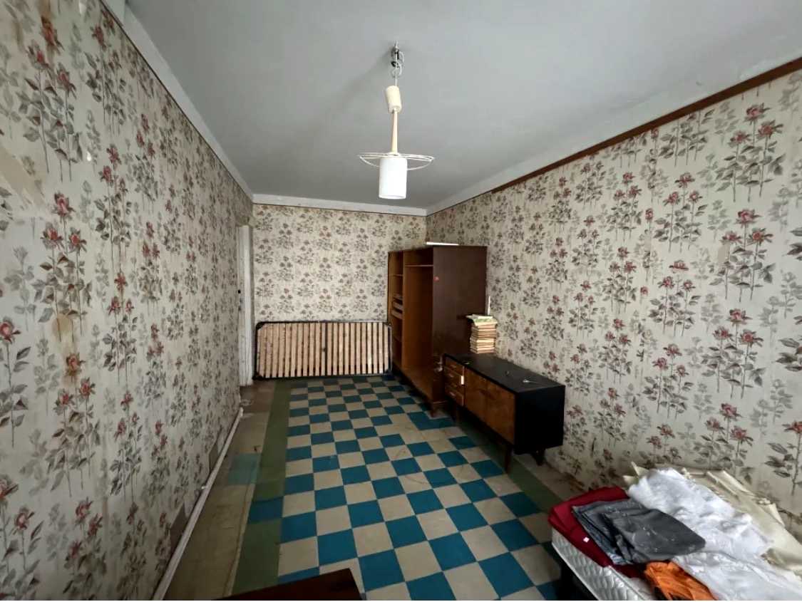 1869897372955117