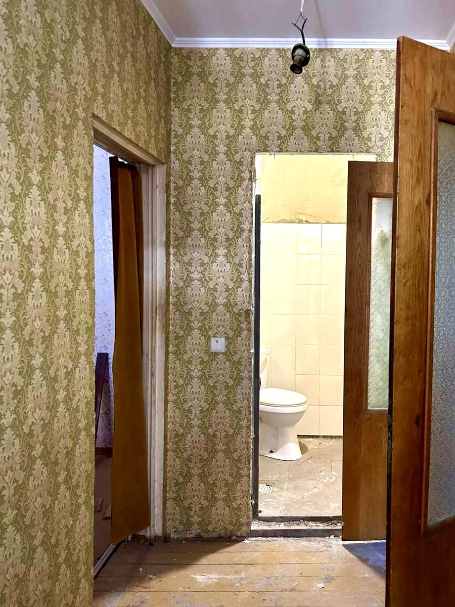 1869897605103754