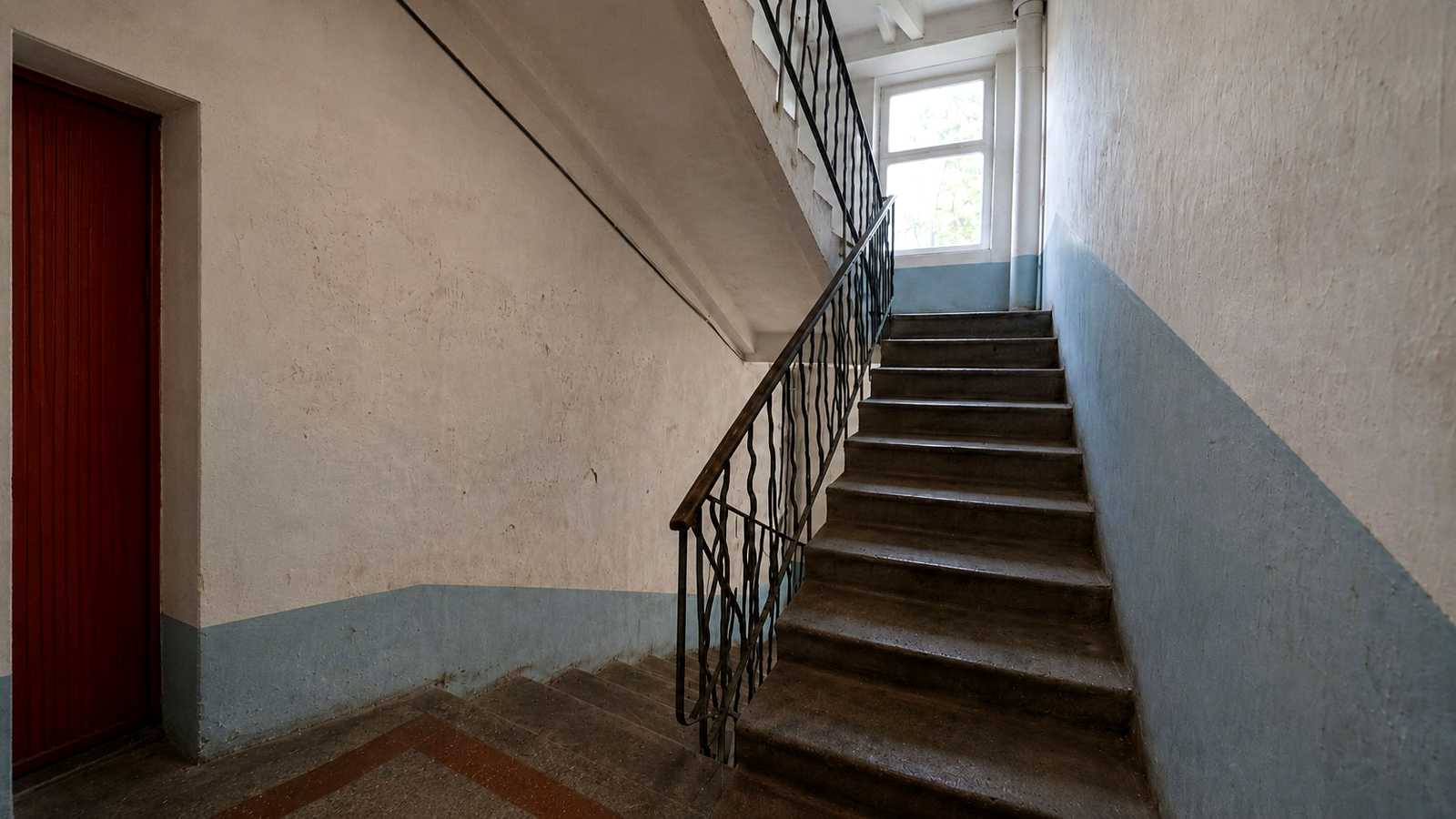 1869898544973638