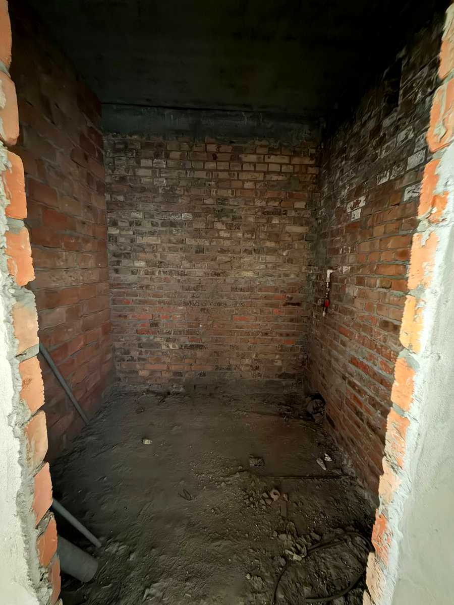 1869948721479141