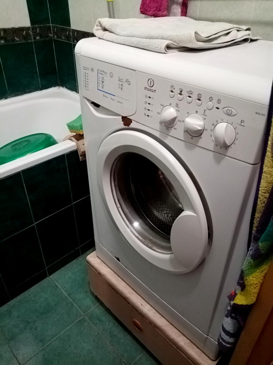 1869951360152998