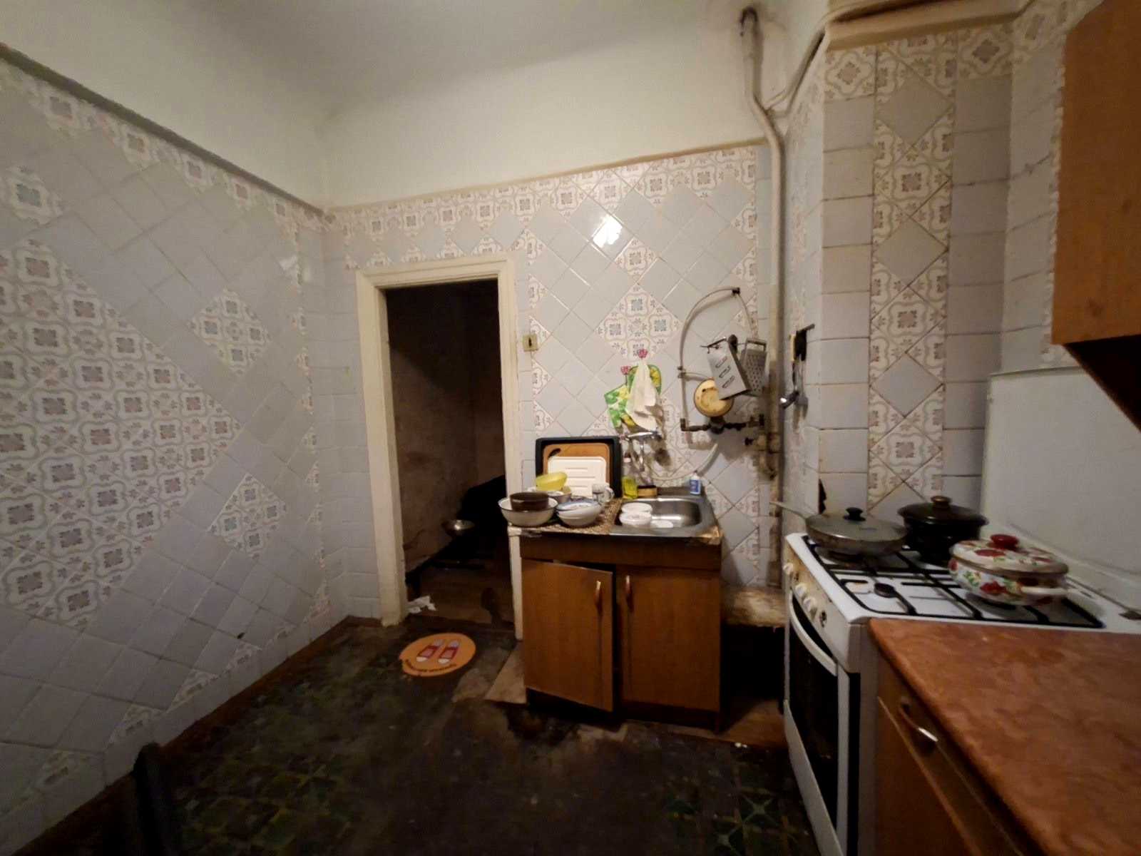 1869953050189710