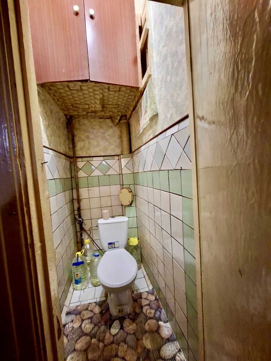 1869953052208719