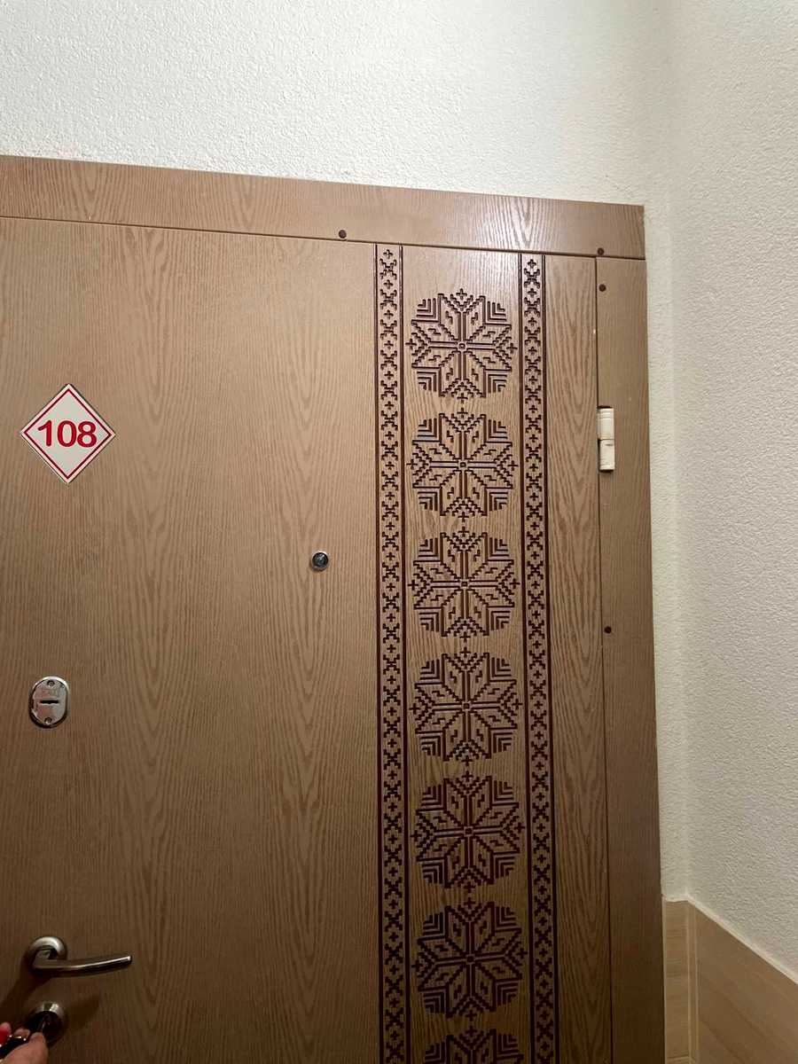 1869953818701759